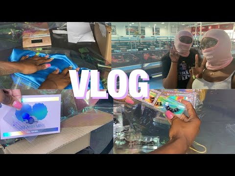 VLOG | PACKAGING ORDERS, GO CARTS & UNGRATEFUL PEOPLE 🙄 | A DAY IN MY LIFE [Video]