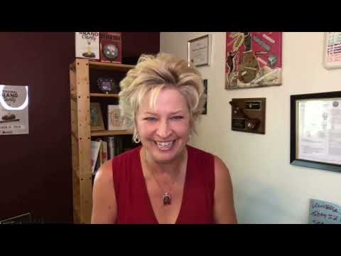 #132 Your Audience must be the Star when You are on Stage – Suzanne Tulien [Video]