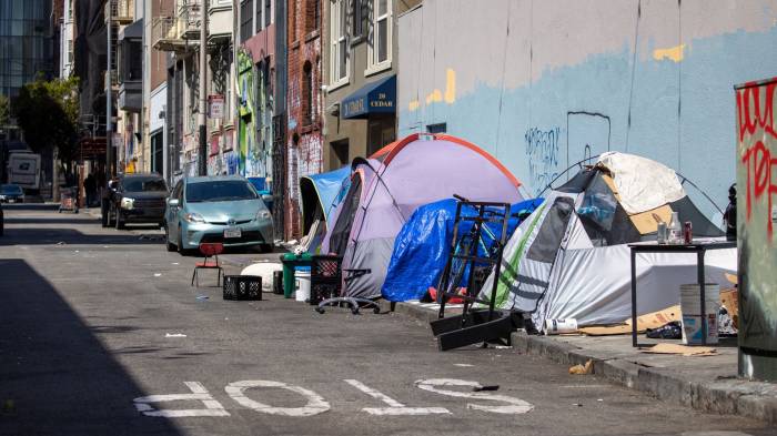 San Francisco begins clearing homeless encampments following Supreme Court ruling [Video]