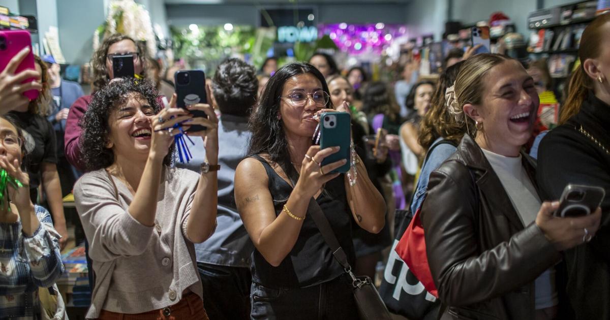 Scenes from Sally Rooney Intermezzo Toronto book launch [Video]